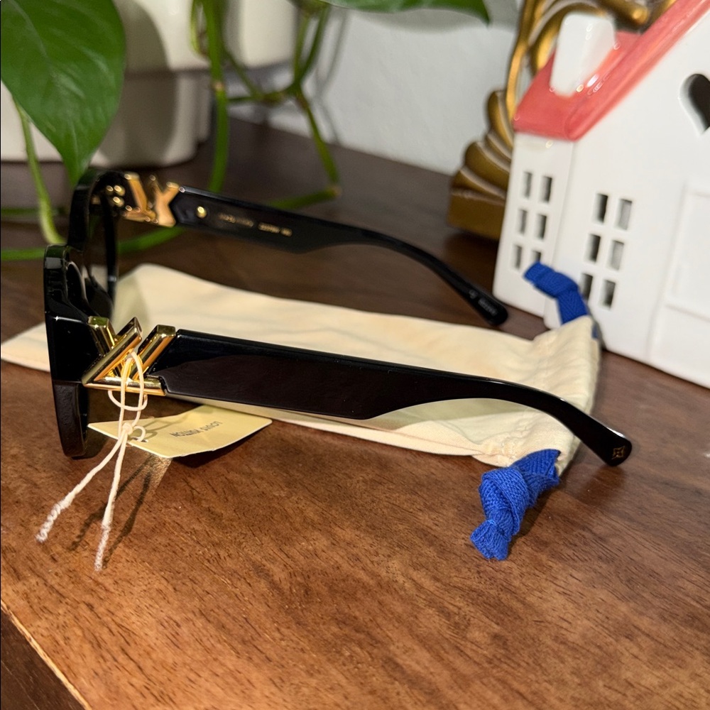 Louis Vuitton  LV GO-14 round sunglasses - Picture 12 of 12